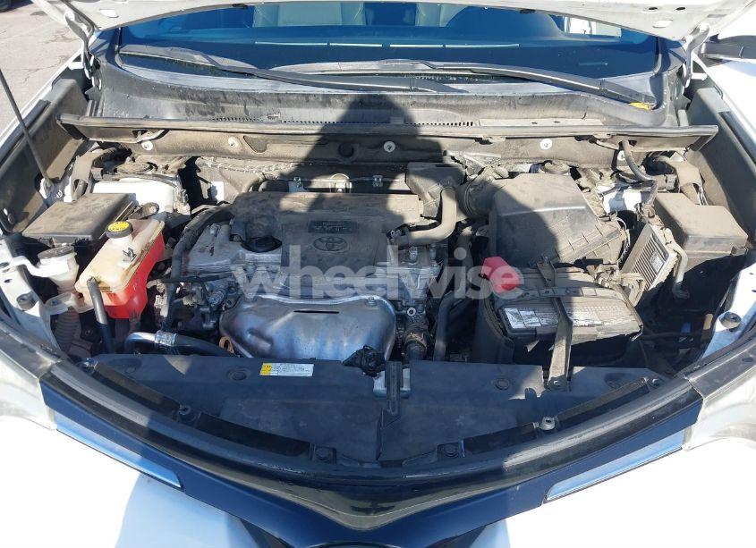 Photo 10 of 2018 Toyota Rav4 XLE (VIN 2T3WFREV3JW446948)