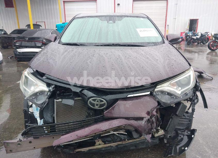 Photo 13 of 2018 Toyota Rav4 XLE (VIN 2T3WFREV3JW471932)