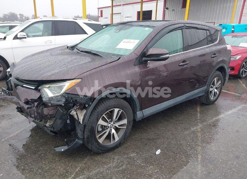 Photo 2 of 2018 Toyota Rav4 XLE (VIN 2T3WFREV3JW471932)