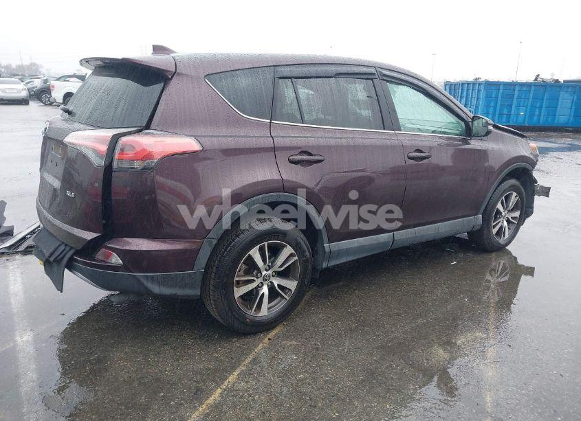 Photo 4 of 2018 Toyota Rav4 XLE (VIN 2T3WFREV3JW471932)