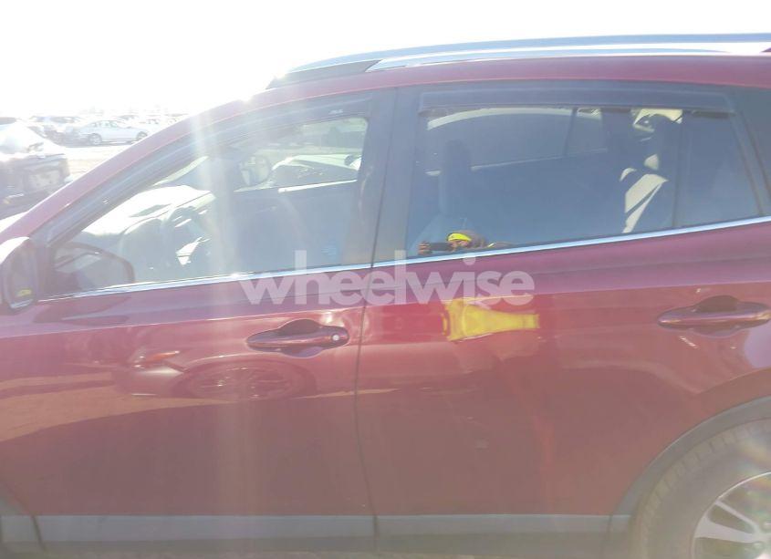 Photo 15 of 2018 Toyota Rav4 ADVENTURE/XLE (VIN 2T3WFREV3JW487726)