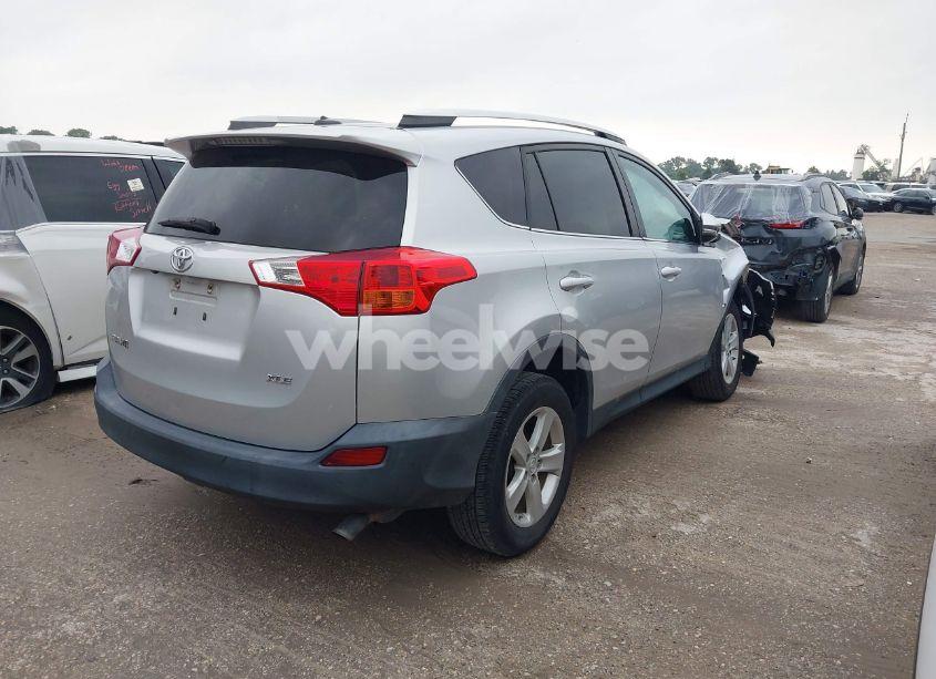 Photo 4 of 2013 Toyota Rav4 XLE (VIN 2T3WFREV4DW052363)