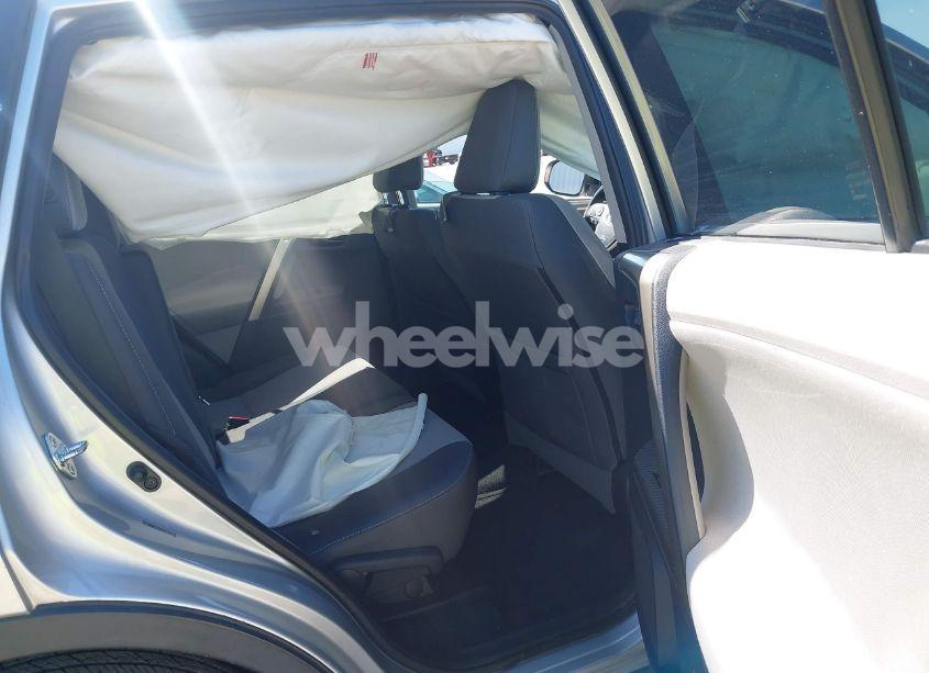 Photo 8 of 2013 Toyota Rav4 XLE (VIN 2T3WFREV4DW052363)