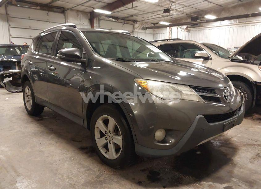 2013 Toyota Rav4 XLE (VIN 2T3WFREV4DW071270) main photo