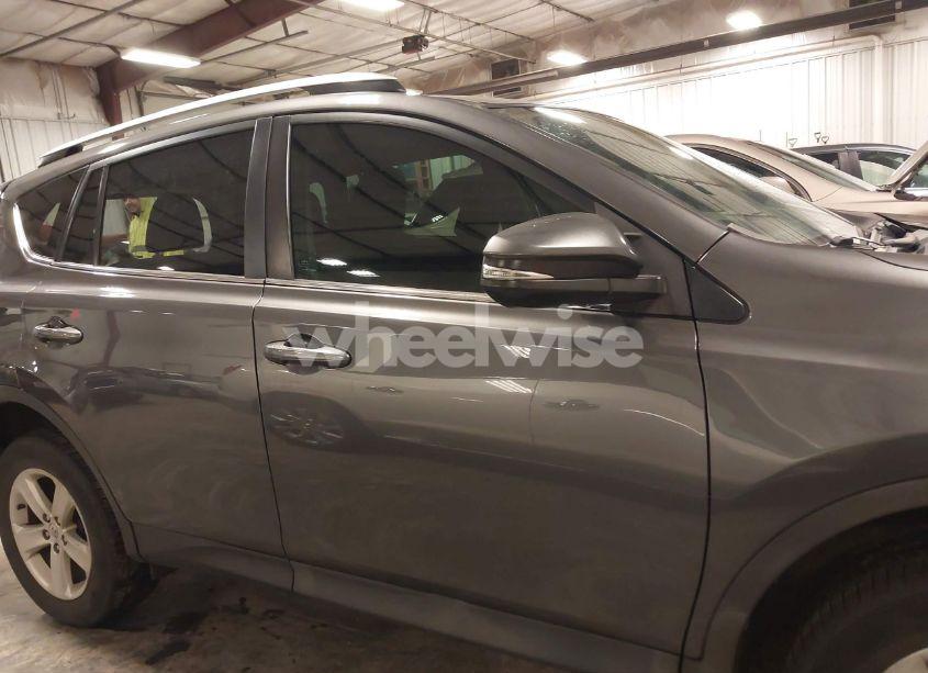 Photo 14 of 2013 Toyota Rav4 XLE (VIN 2T3WFREV4DW071270)