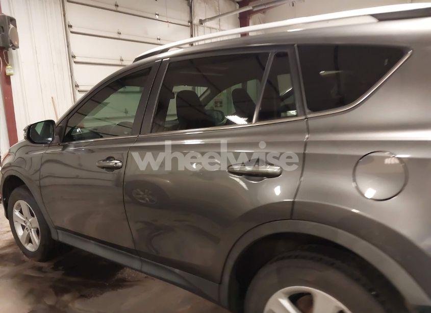 Photo 15 of 2013 Toyota Rav4 XLE (VIN 2T3WFREV4DW071270)