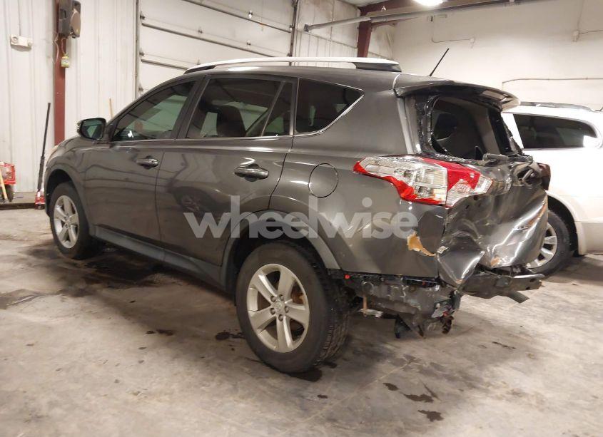 Photo 3 of 2013 Toyota Rav4 XLE (VIN 2T3WFREV4DW071270)