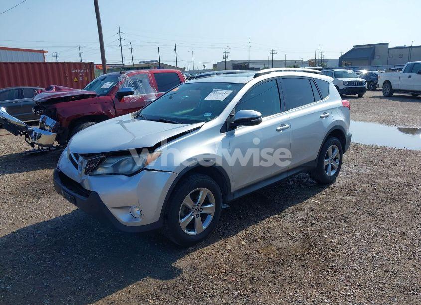 Photo 2 of 2015 Toyota Rav4 XLE (VIN 2T3WFREV4FW160226)