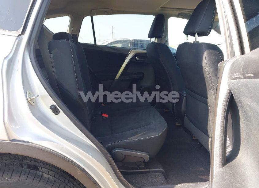 Photo 8 of 2015 Toyota Rav4 XLE (VIN 2T3WFREV4FW160226)