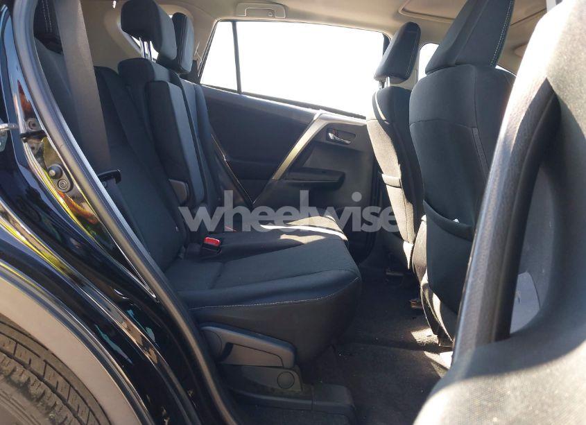 Photo 8 of 2015 Toyota Rav4 XLE (VIN 2T3WFREV4FW167578)