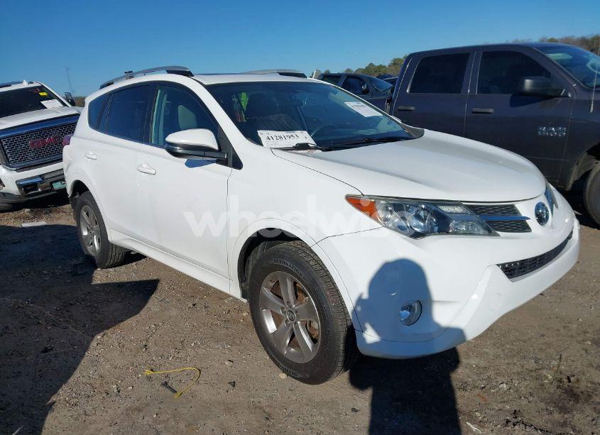 2015 Toyota Rav4 XLE (VIN 2T3WFREV4FW171145) main photo