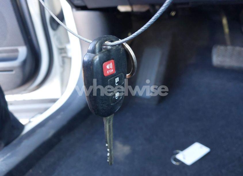 Photo 11 of 2015 Toyota Rav4 XLE (VIN 2T3WFREV4FW171145)