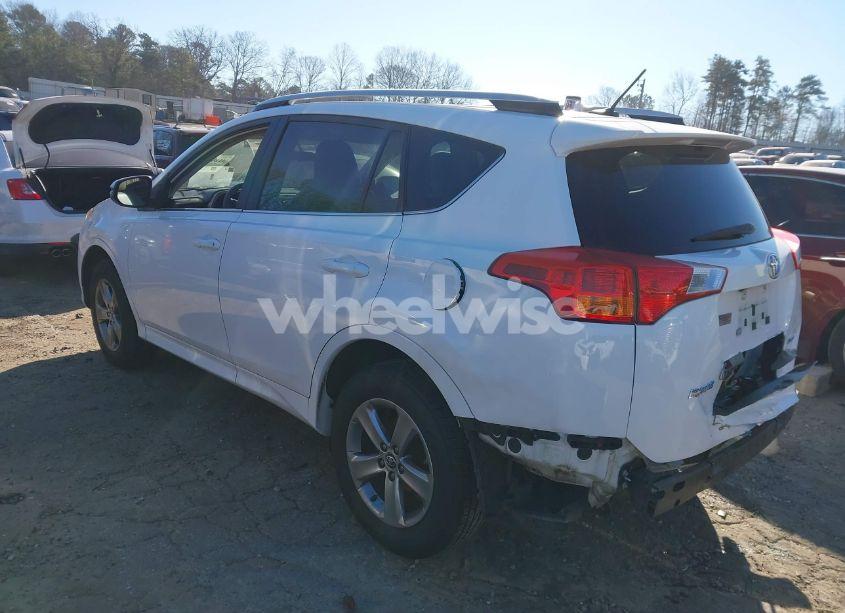 Photo 3 of 2015 Toyota Rav4 XLE (VIN 2T3WFREV4FW171145)