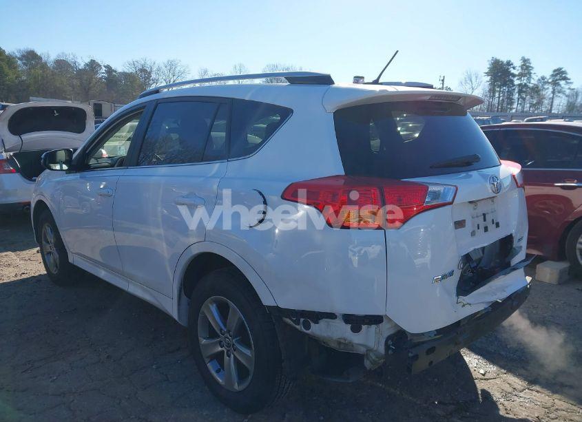 Photo 6 of 2015 Toyota Rav4 XLE (VIN 2T3WFREV4FW171145)