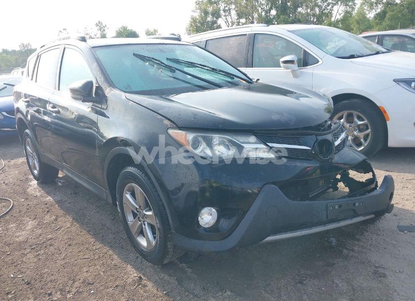 2015 Toyota Rav4 XLE (VIN 2T3WFREV4FW173249) main photo