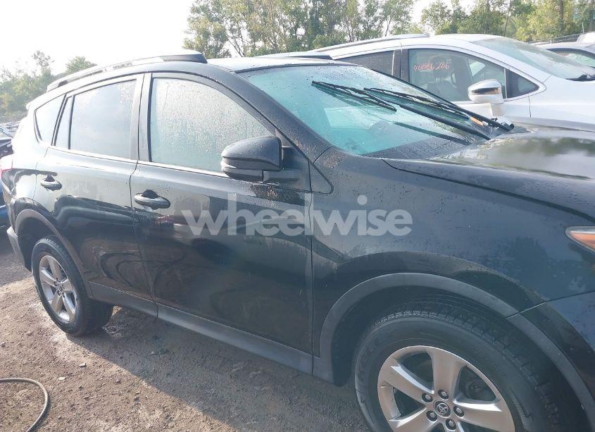 Photo 14 of 2015 Toyota Rav4 XLE (VIN 2T3WFREV4FW173249)