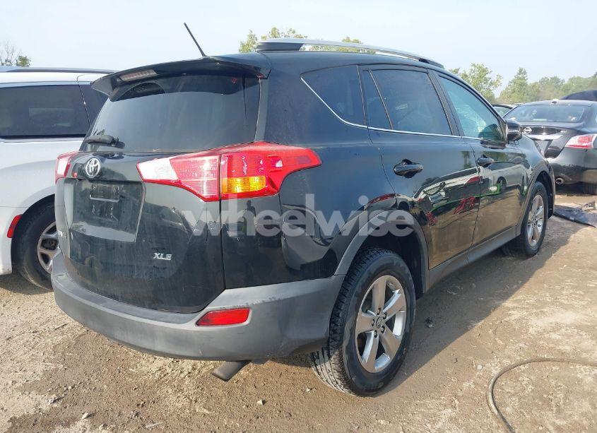 Photo 4 of 2015 Toyota Rav4 XLE (VIN 2T3WFREV4FW173249)