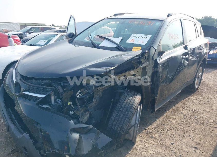 Photo 6 of 2015 Toyota Rav4 XLE (VIN 2T3WFREV4FW173249)