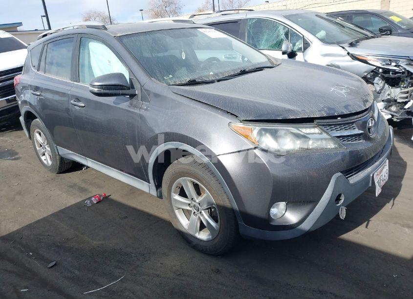 2015 Toyota Rav4 XLE (VIN 2T3WFREV4FW183876) main photo