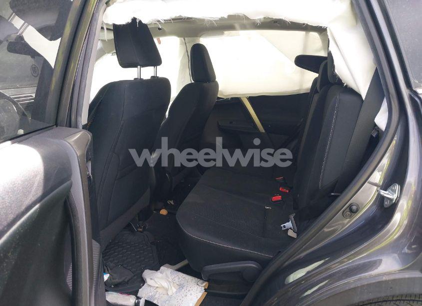 Photo 8 of 2015 Toyota Rav4 XLE (VIN 2T3WFREV4FW183876)