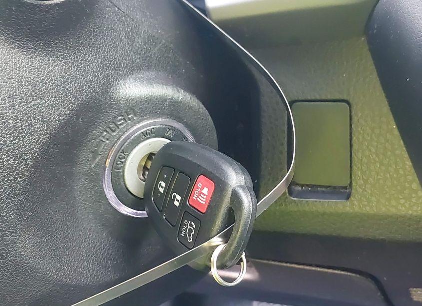 Photo 11 of 2016 Toyota Rav4 XLE (VIN 2T3WFREV4GW247092)