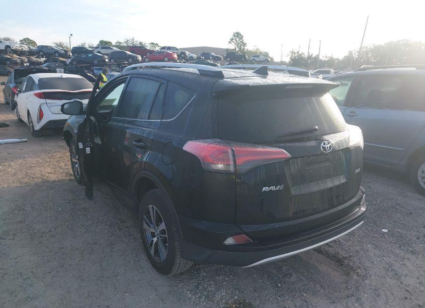 Photo 3 of 2016 Toyota Rav4 XLE (VIN 2T3WFREV4GW247092)