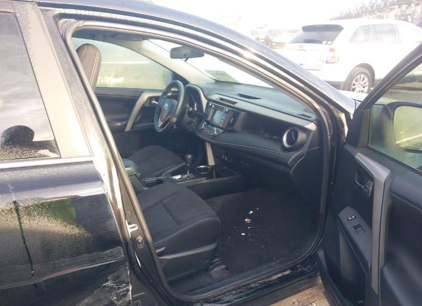 Photo 5 of 2016 Toyota Rav4 XLE (VIN 2T3WFREV4GW247092)