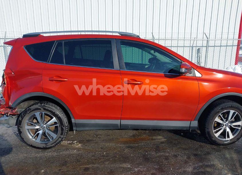 Photo 14 of 2016 Toyota Rav4 XLE (VIN 2T3WFREV4GW256245)