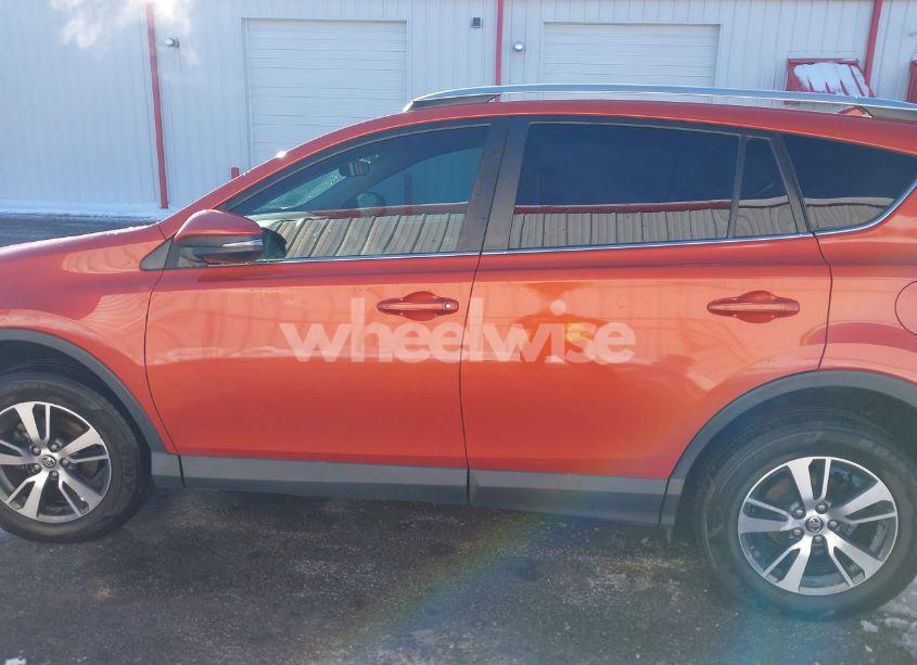 Photo 15 of 2016 Toyota Rav4 XLE (VIN 2T3WFREV4GW256245)