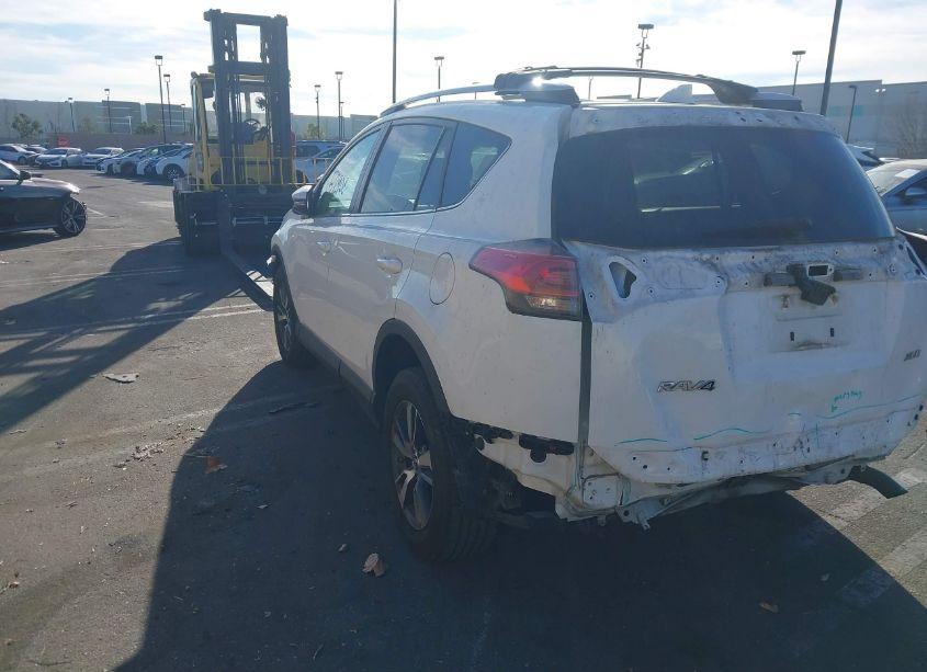 Photo 3 of 2016 Toyota Rav4 XLE (VIN 2T3WFREV4GW265592)