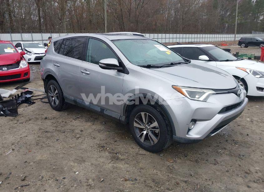 2016 Toyota Rav4 XLE (VIN 2T3WFREV4GW287186) main photo