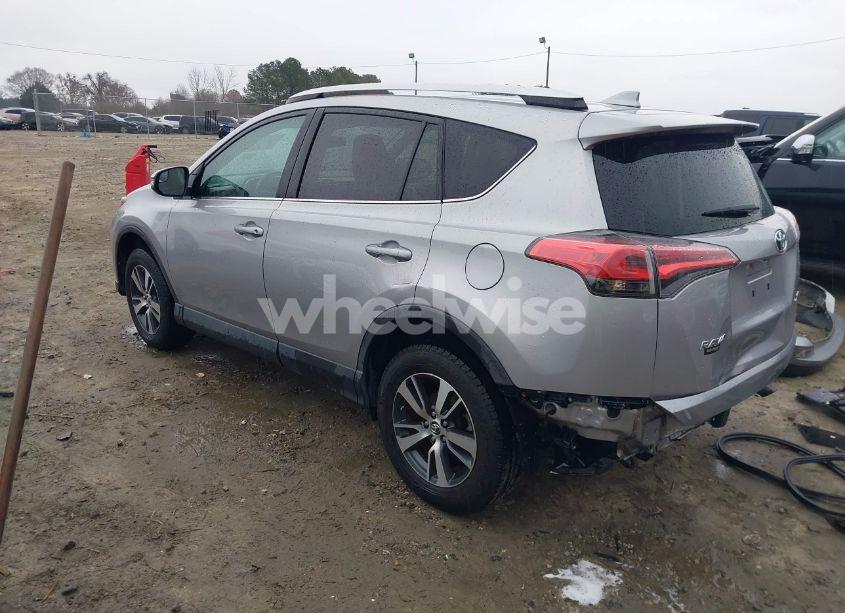 Photo 3 of 2016 Toyota Rav4 XLE (VIN 2T3WFREV4GW287186)