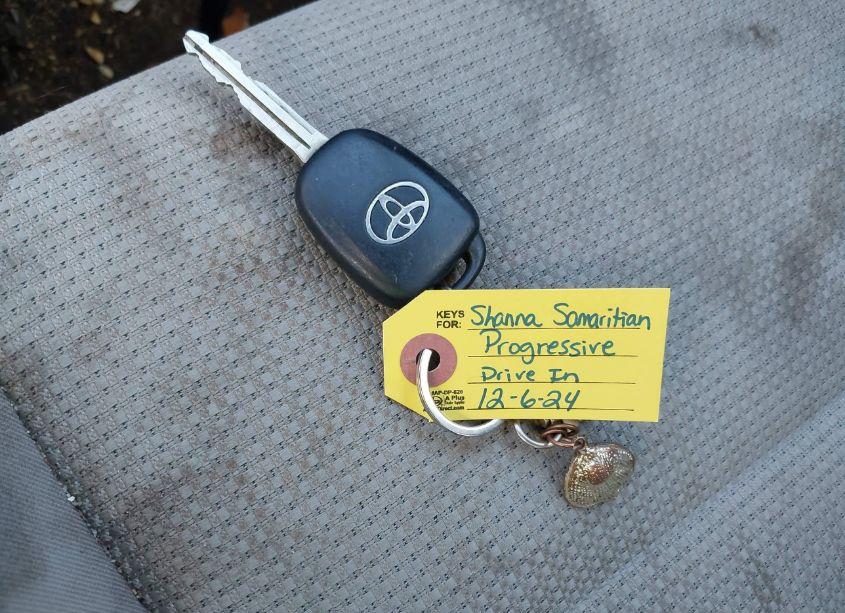 Photo 11 of 2016 Toyota Rav4 XLE (VIN 2T3WFREV4GW305671)