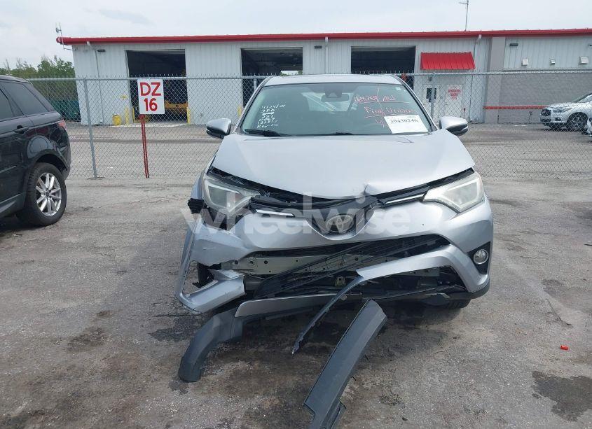 Photo 13 of 2018 Toyota Rav4 XLE (VIN 2T3WFREV4JW410069)