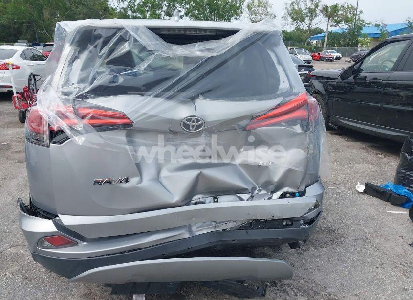 Photo 17 of 2018 Toyota Rav4 XLE (VIN 2T3WFREV4JW410069)
