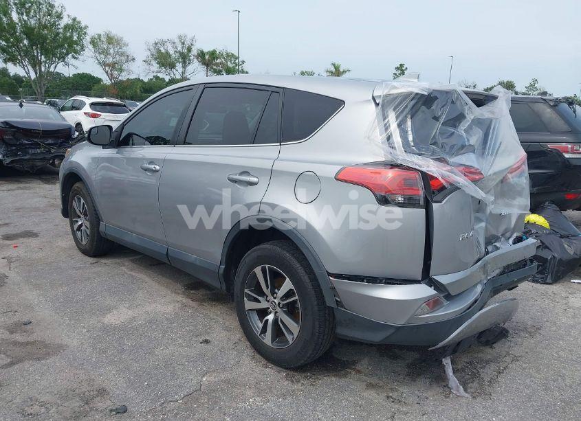 Photo 3 of 2018 Toyota Rav4 XLE (VIN 2T3WFREV4JW410069)