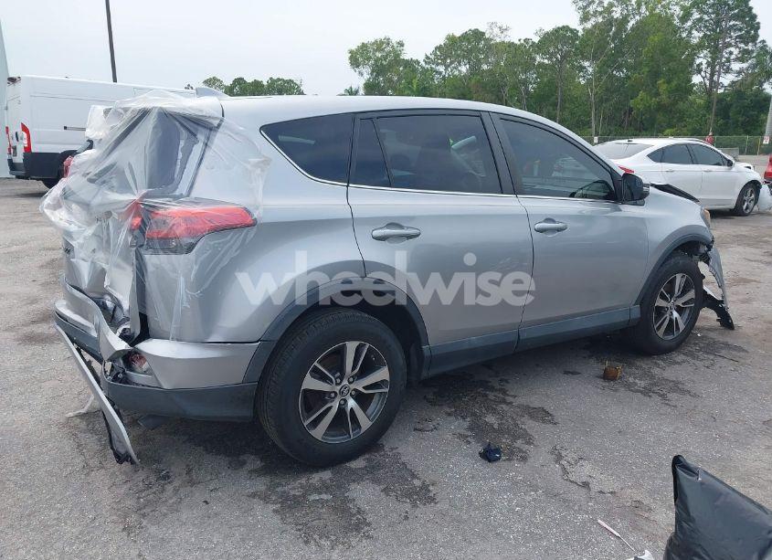 Photo 4 of 2018 Toyota Rav4 XLE (VIN 2T3WFREV4JW410069)