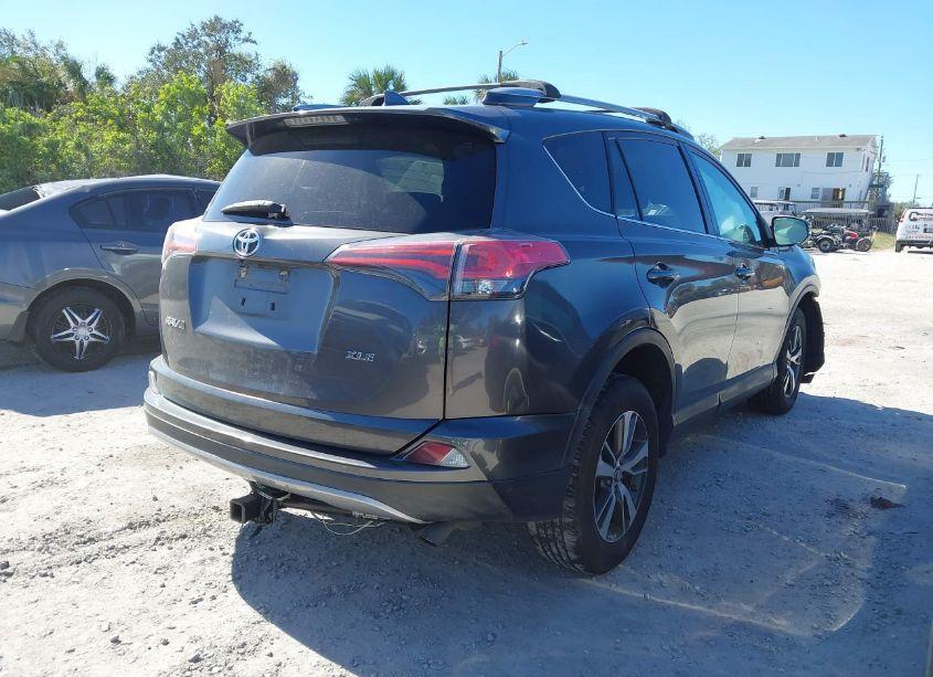 Photo 4 of 2018 Toyota Rav4 ADVENTURE/XLE (VIN 2T3WFREV4JW428734)