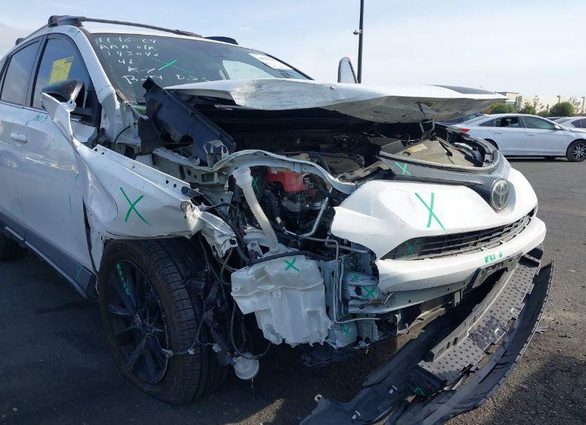 Photo 6 of 2018 Toyota Rav4 ADVENTURE (VIN 2T3WFREV4JW458008)