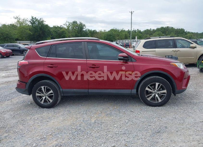 Photo 13 of 2018 Toyota Rav4 XLE (VIN 2T3WFREV4JW478761)