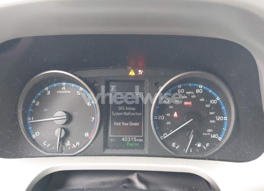 Photo 7 of 2018 Toyota Rav4 XLE (VIN 2T3WFREV4JW478761)