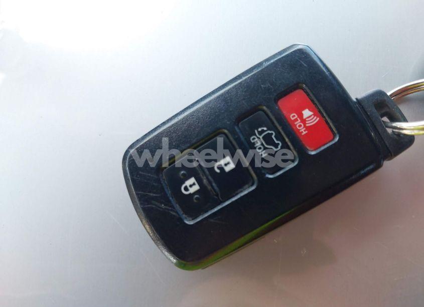 Photo 11 of 2018 Toyota Rav4 ADVENTURE/XLE (VIN 2T3WFREV4JW498721)