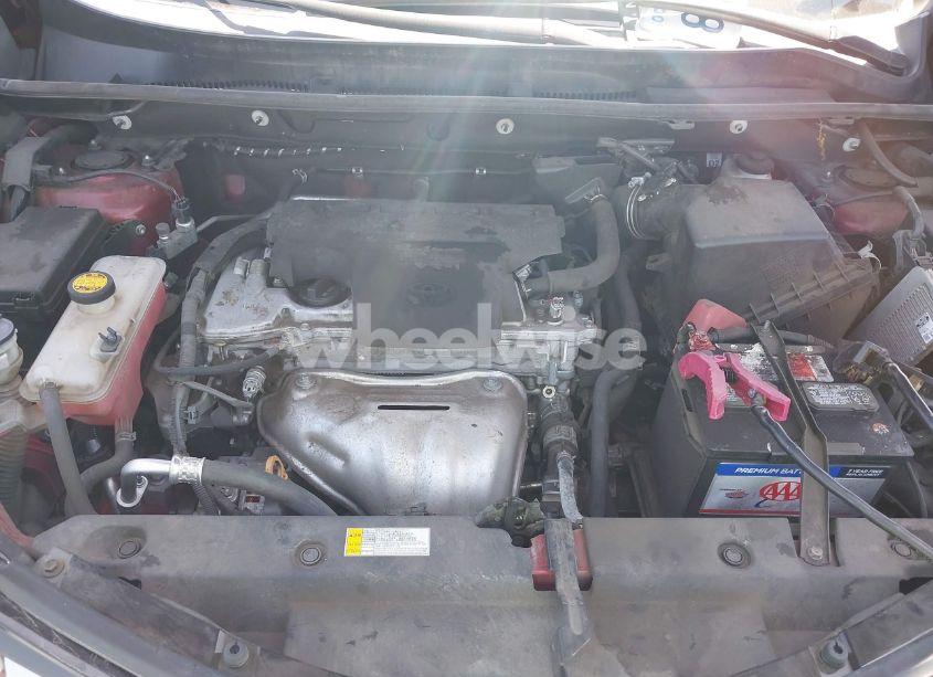 Photo 10 of 2018 Toyota Rav4 XLE (VIN 2T3WFREV4JW505053)