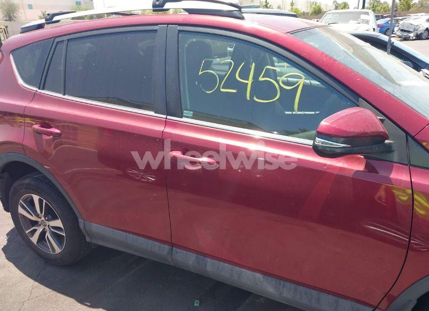 Photo 14 of 2018 Toyota Rav4 XLE (VIN 2T3WFREV4JW505053)