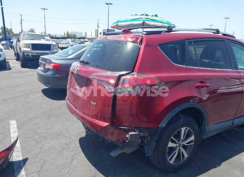 Photo 4 of 2018 Toyota Rav4 XLE (VIN 2T3WFREV4JW505053)