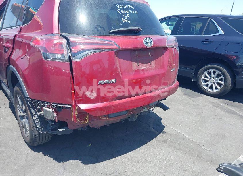 Photo 6 of 2018 Toyota Rav4 XLE (VIN 2T3WFREV4JW505053)