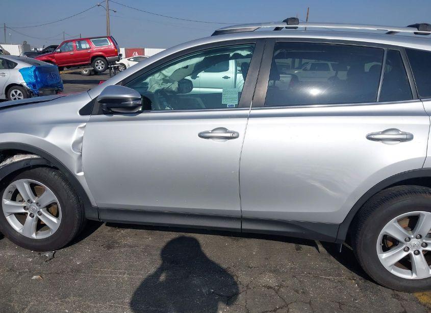 Photo 14 of 2013 Toyota Rav4 XLE (VIN 2T3WFREV5DW003611)