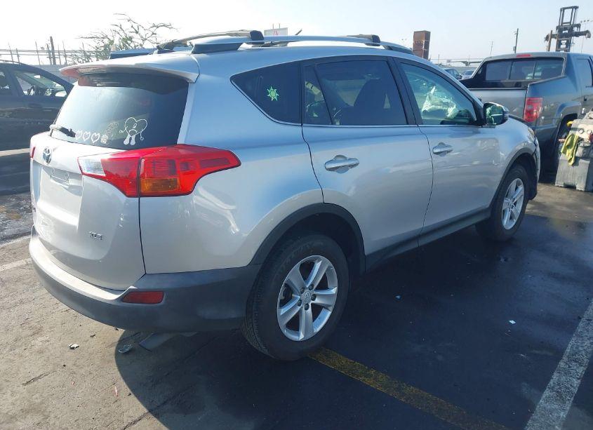 Photo 4 of 2013 Toyota Rav4 XLE (VIN 2T3WFREV5DW003611)