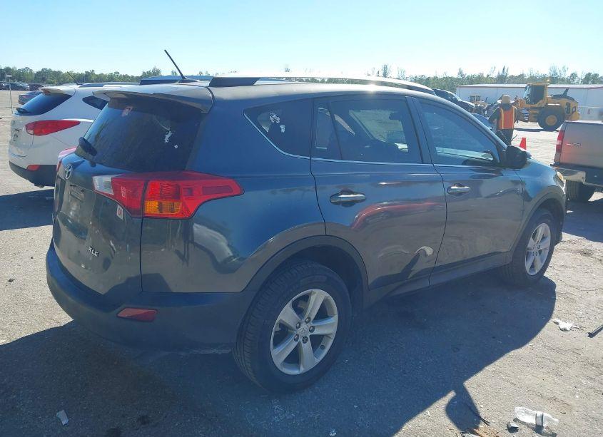 Photo 4 of 2013 Toyota Rav4 XLE (VIN 2T3WFREV5DW037077)