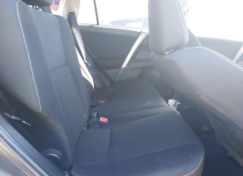 Photo 8 of 2013 Toyota Rav4 XLE (VIN 2T3WFREV5DW037077)